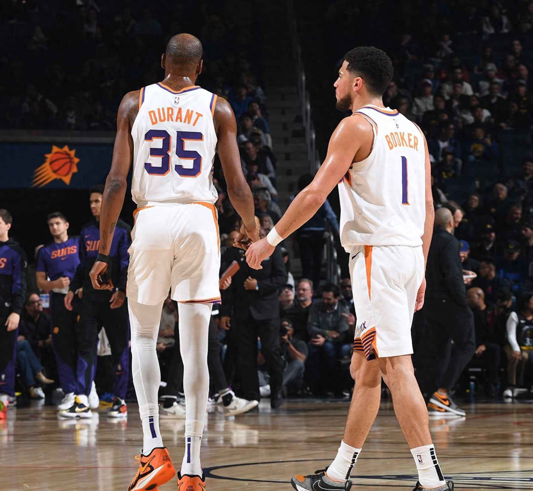 九游体育-莱万多夫斯基焦点对战，杜兰特与30激战IG分钟，领先优势明显胜负难料！  第2张